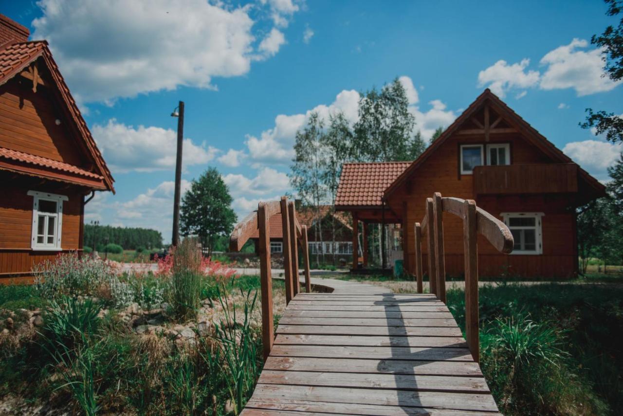 Miodowa Kolonia Bed and Breakfast Białowieża Exteriör bild