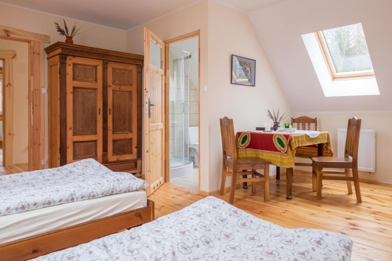 Miodowa Kolonia Bed and Breakfast Białowieża Exteriör bild