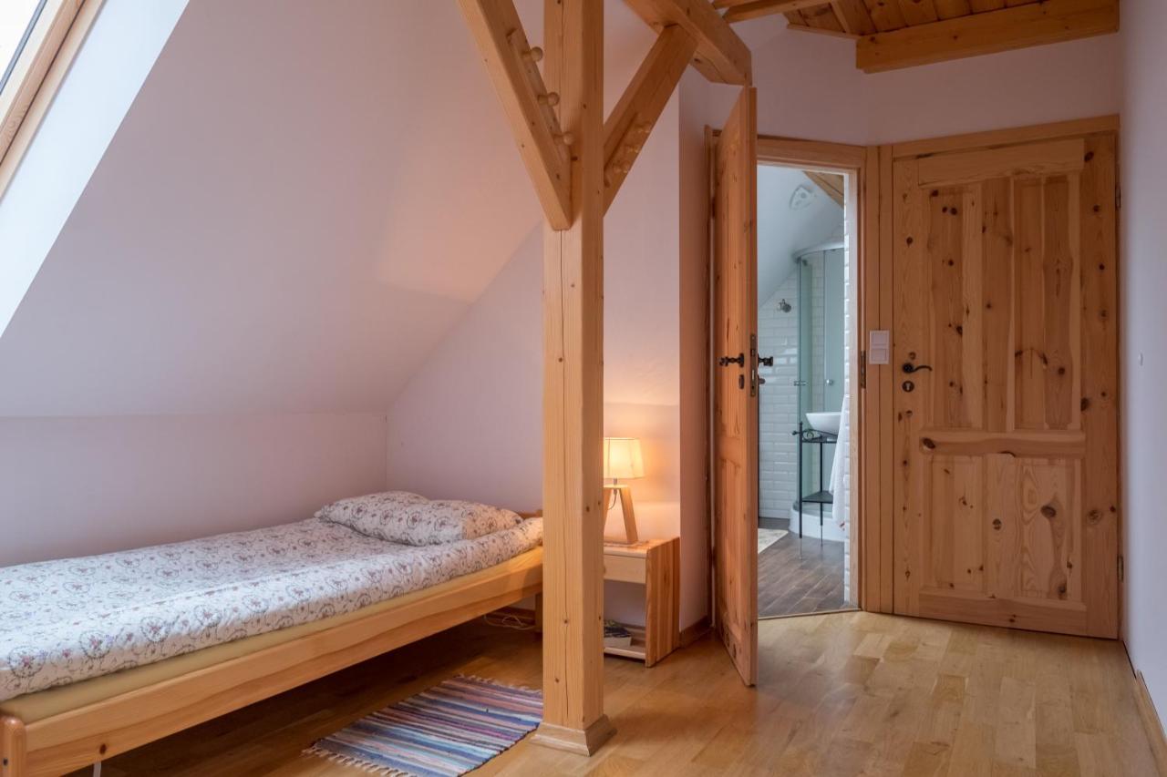 Miodowa Kolonia Bed and Breakfast Białowieża Exteriör bild