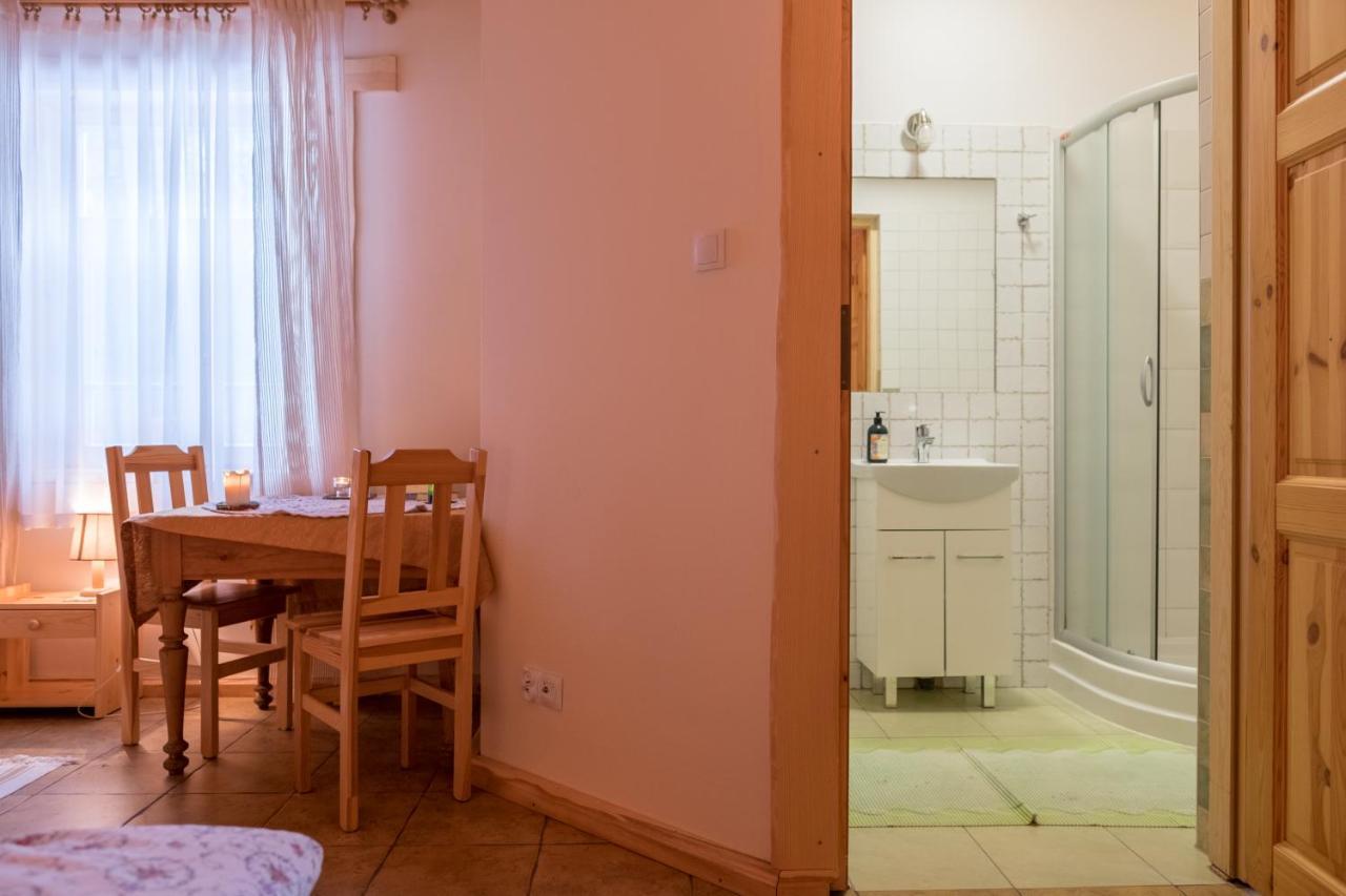 Miodowa Kolonia Bed and Breakfast Białowieża Exteriör bild